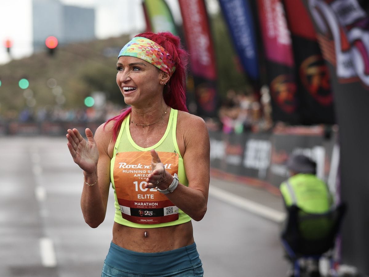 Ashley Paulson phá sâu kỷ lục giải Badwater 135