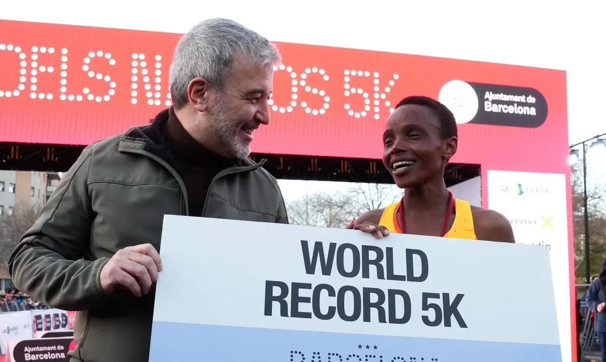 Beatrice Chebet phá kỷ lục thế giới cự ly 5km