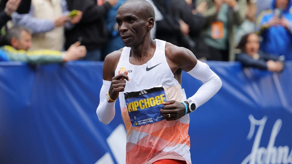 Mo Farah dự đoán Eliud Kipchoge không vô địch Olympic