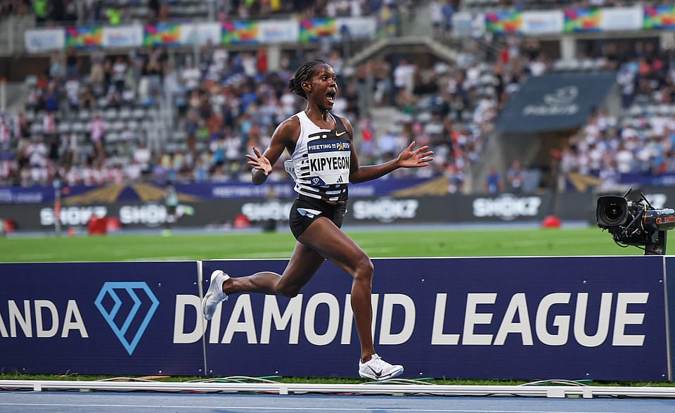 Kipyegon và Girma phá kỷ lục thế giới ở Paris Diamond League
