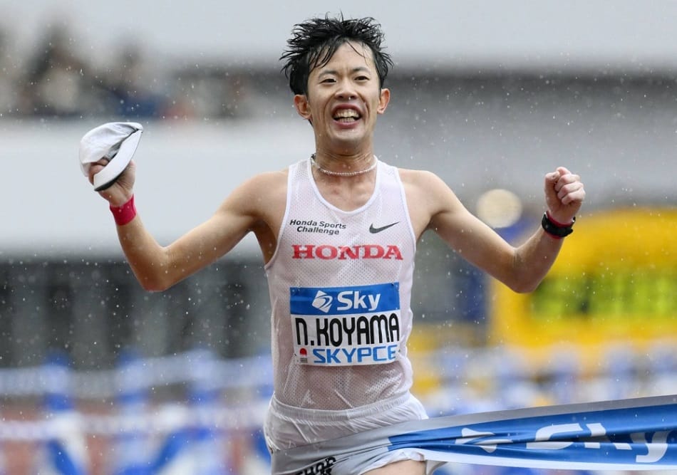 4 chân chạy Nhật Bản vượt mưa gió giành vé tới Olympic 2024