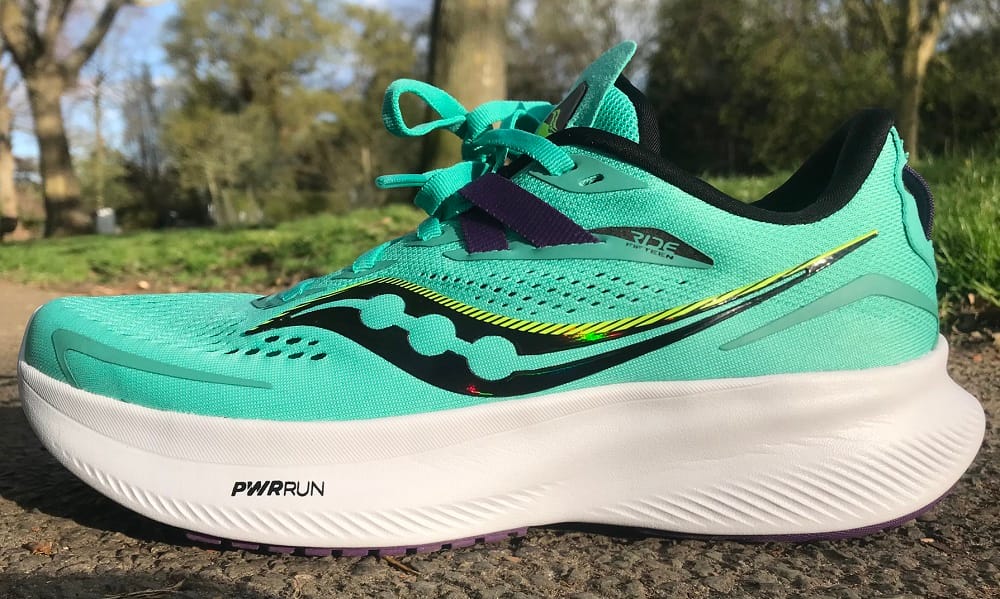 Những đôi giày tầm trung tốt nhất năm 2023