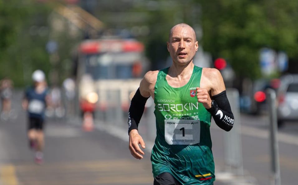 Sorokin lập kỷ lục thế giới mới về chạy 100 km liên tục