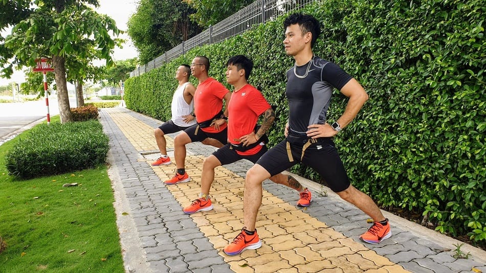 Có nên khởi động trước khi chạy marathon?