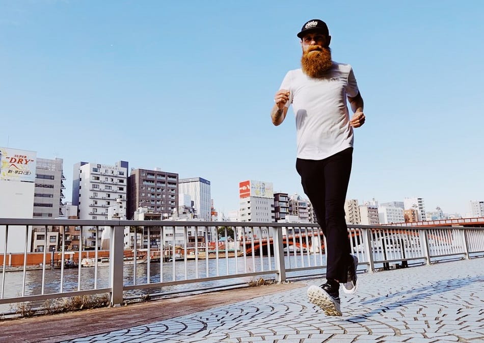 Chạy 242 cữ marathon tại gần 70 nước trong 1 năm