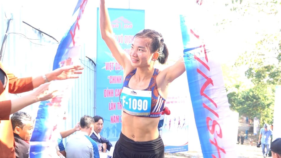 Hoàng Nguyên Thanh, Nguyễn Thị Oanh tiếp tục vô địch quốc gia việt dã leo núi