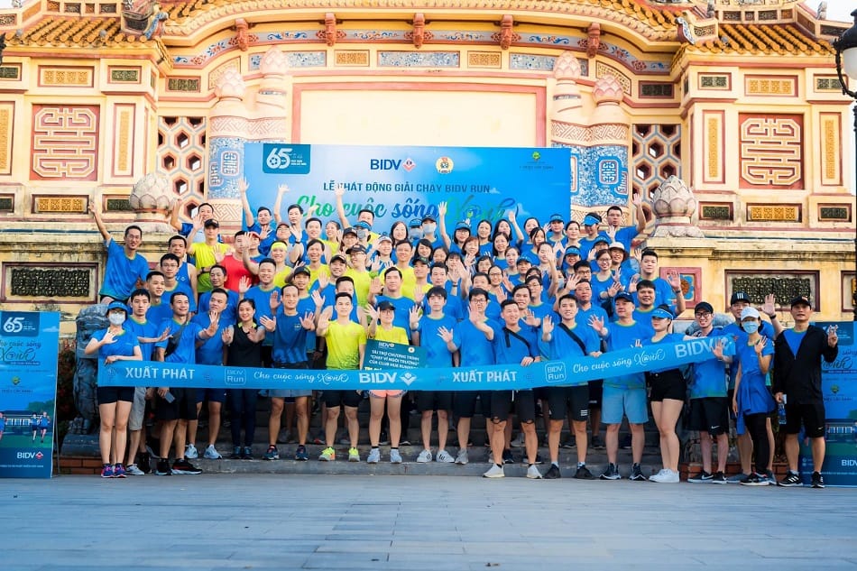 Huế Runners phát động chạy bộ hưởng ứng “Cho cuộc sống xanh”