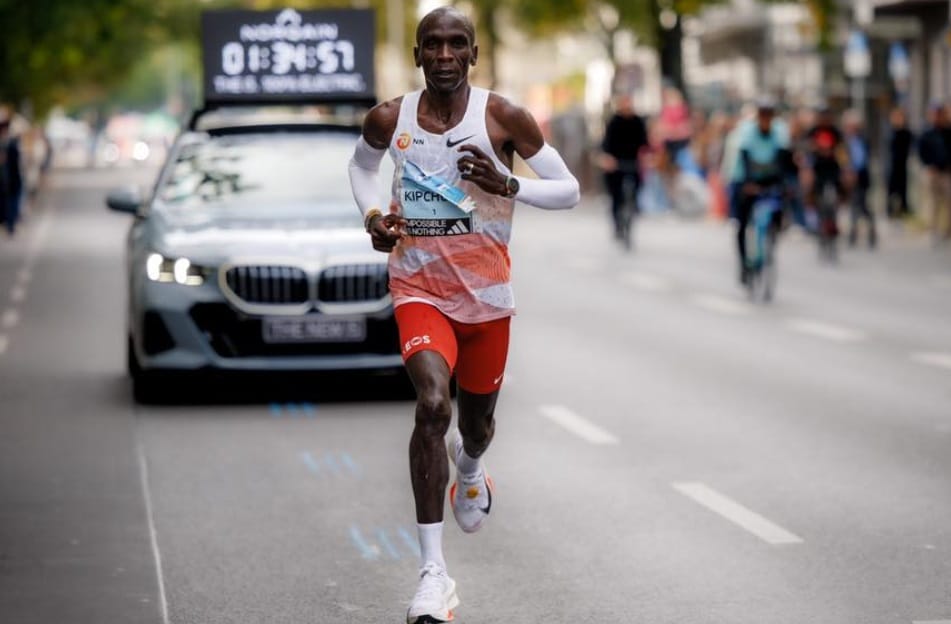 Eliud Kipchoge – trở lại đỉnh cao hay giải nghệ?
