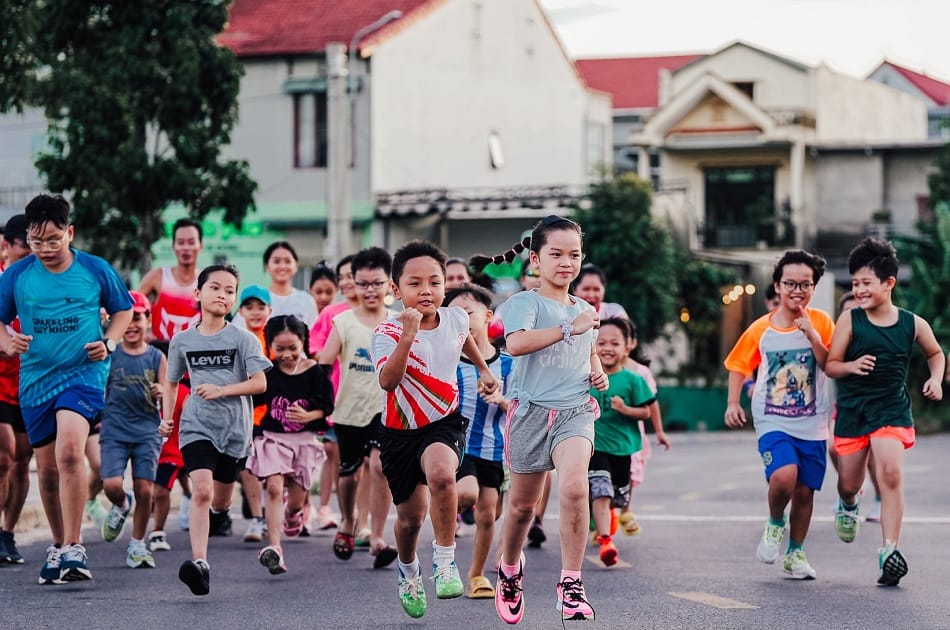 “Trung thu cùng em” với Quảng Trị Runners