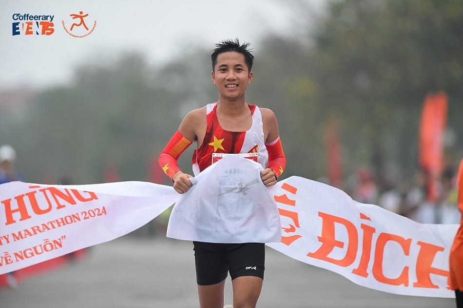 Quốc Anh vô địch Đền Hùng Spirituality Marathon 2024