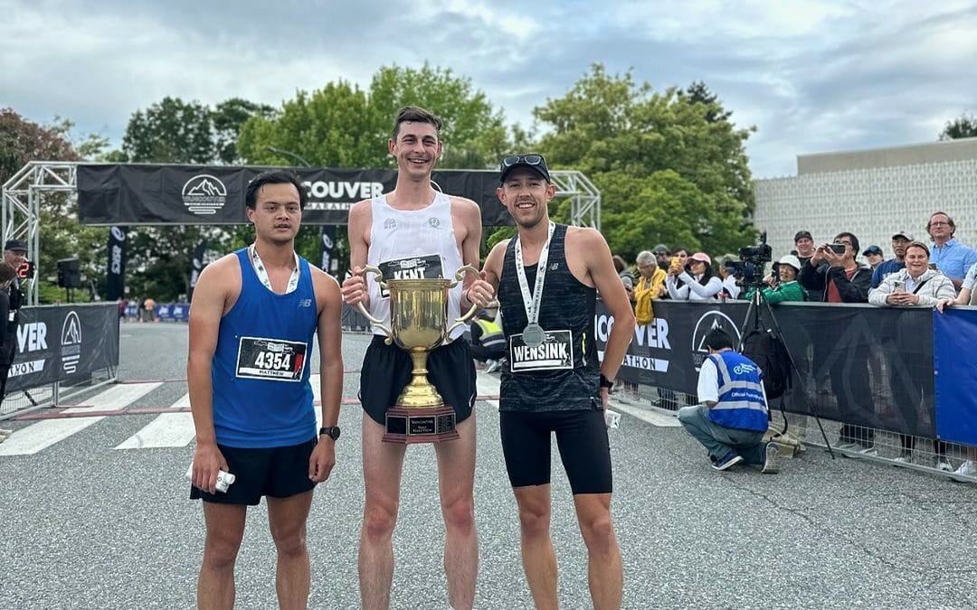 Runner không chuyên đứng bục giải Vancouver Half Marathon