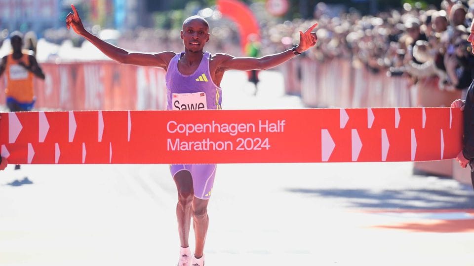 Copenhagen Half Marathon 2024: Đương kim vô địch thế giới Sabastian Sawe chứng tỏ sức mạnh