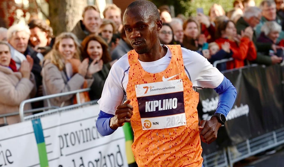 Kiplimo lại phá kỷ lục thế giới 15km