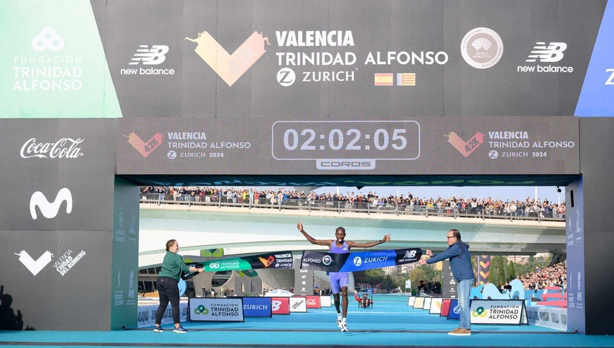 Sabastian Sawe ra mắt với chức vô địch Valencia Marathon 2024