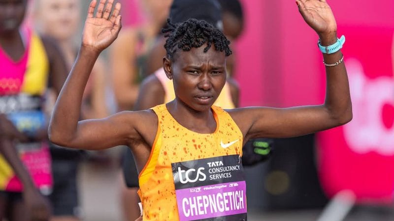 Kỷ lục gia Ruth Chepngetich không dự London Marathon