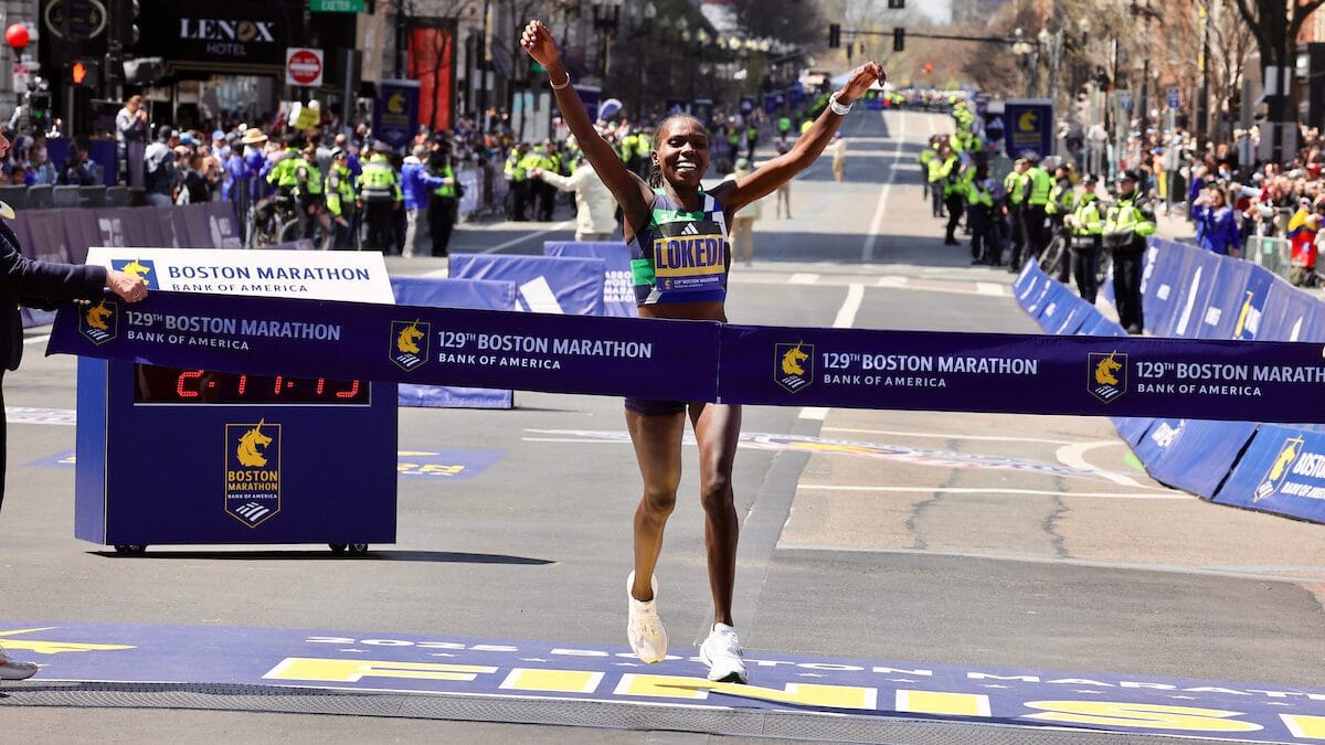 Sharon Lokedi phá kỷ lục giải Boston Marathon