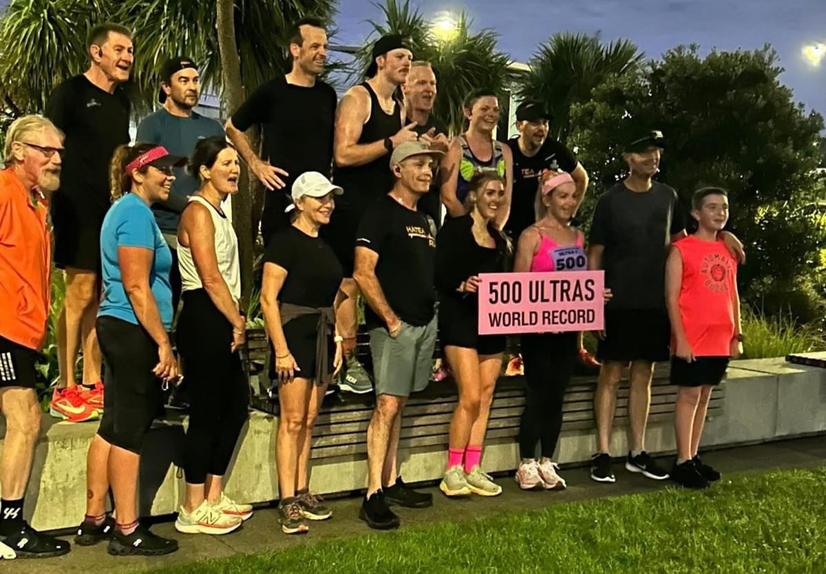 Runner nữ người New Zealand chạy 500 cữ ultra liên tục