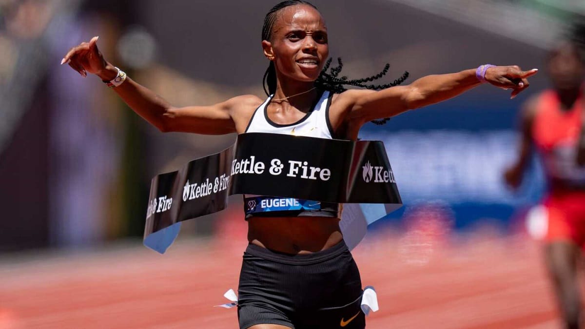 Beatrice Chebet lại phá kỷ lục thế giới