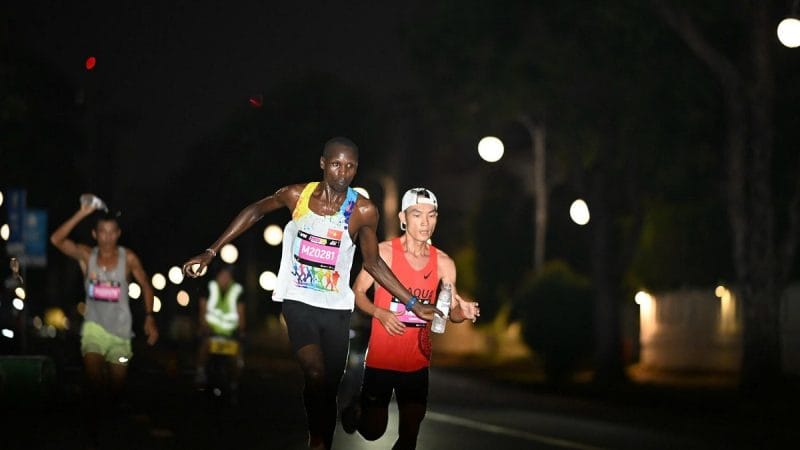 Edwin Yebei Kiptoo vô địch giải Lazada Run 2025