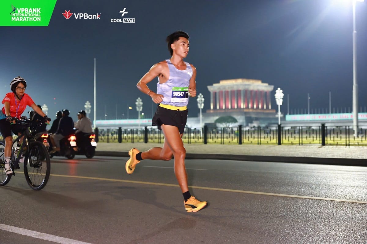 VPBank Hanoi International Marathon 2025 – Ấn tượng Huỳnh Anh Khôi
